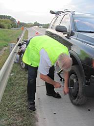 2011-03-vymena kola.jpg